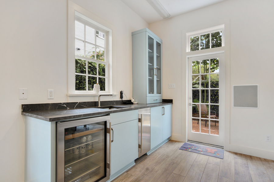 Sweeney Restoration work on 4-St Charles Ave 13